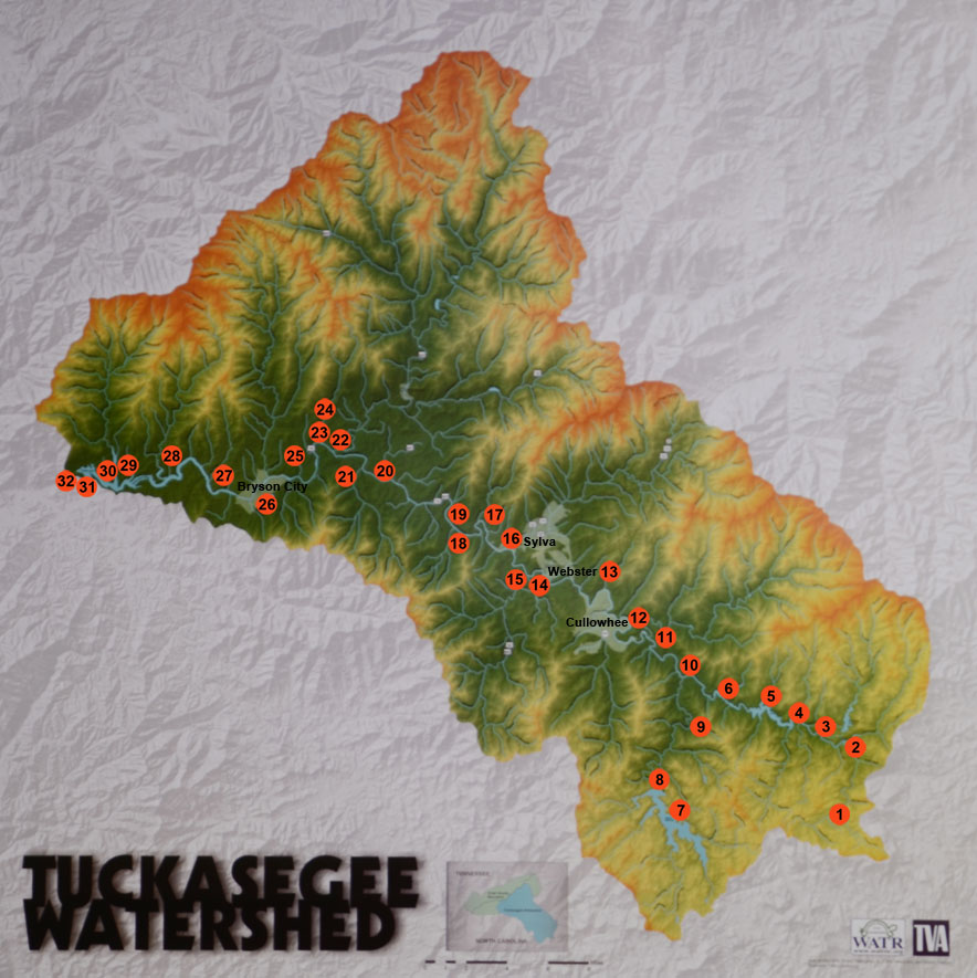 watr_tuckmap volunteers cleaning river